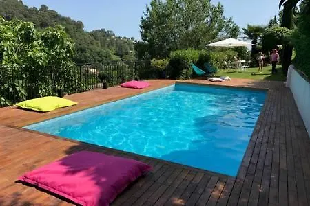 Saint Paul En Jardin Apartment